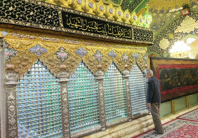حضور سرلشکر باقری در حرم حضرت رقیه(س) + عکس