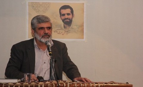 برجام را به خون شهدا گره نزنید/ از برجام نافرجام، آبی برای خانواده شهدا گرم نشده است برجام را به خون شهدا گره نزنید/ از برجام نافرجام، آبی برای خانواده شهدا گرم نشده است
