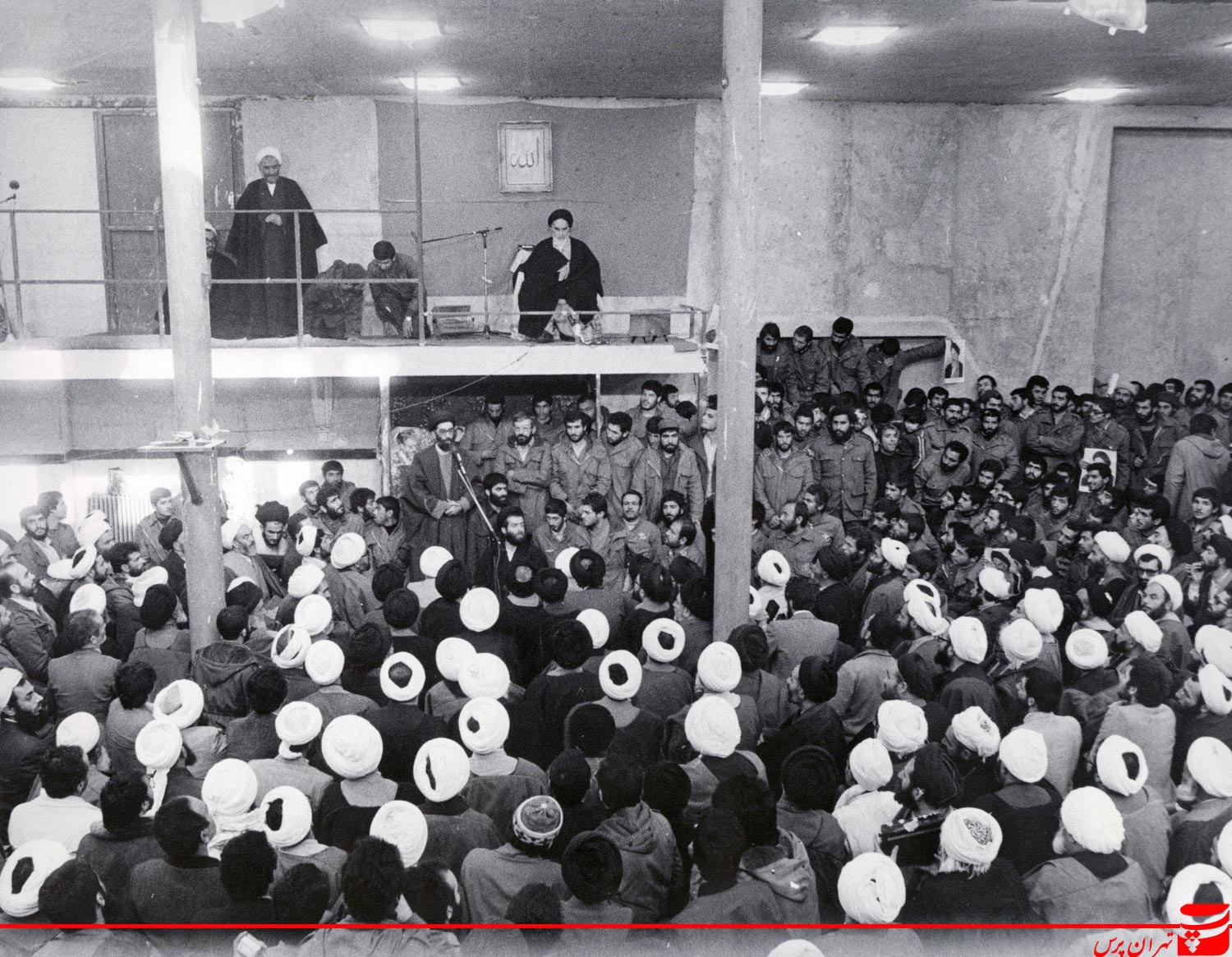 دیدار رزمندگان اسلام با امام و آیت الله خامنه ای +عکس