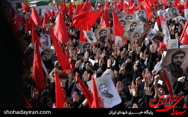 عکس/ مراسم تشییع پیکر شهید حججی در میدان امام حسین (ع)