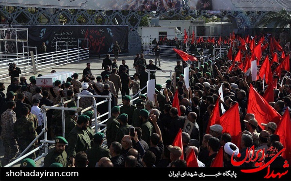 مراسم تشییع شهید محسن حججی در میدان امام حسین(2)