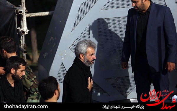مراسم تشییع شهید محسن حججی در میدان امام حسین(2)