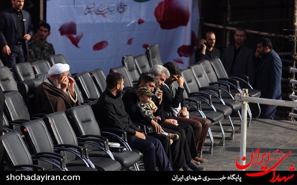 مراسم تشییع شهید محسن حججی در میدان امام حسین(2)