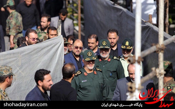 مراسم تشییع شهید محسن حججی در میدان امام حسین(2)