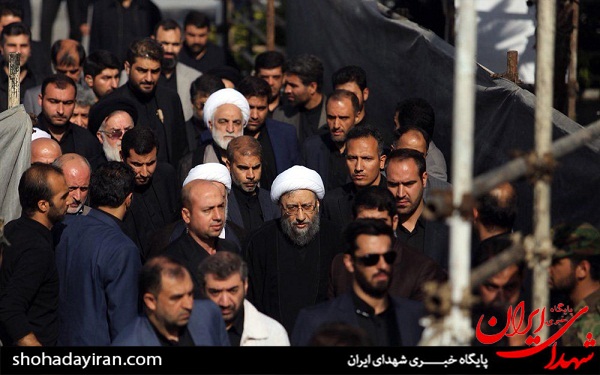 مراسم تشییع شهید محسن حججی در میدان امام حسین(2)