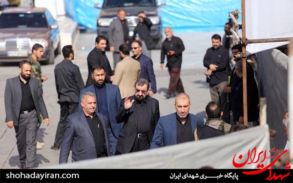 مراسم تشییع شهید محسن حججی در میدان امام حسین(2)