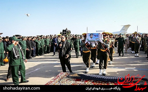 عکس/ ورود پیکر شهید حججی به فرودگاه اصفهان