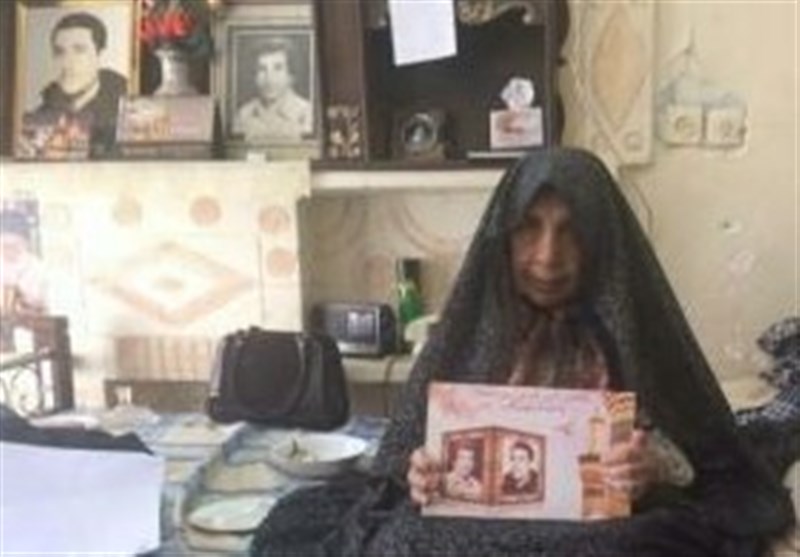 مادر شهیدان سلمانی به فرزندانش پیوست +عکس مادر شهیدان سلمانی به فرزندانش پیوست +عکس