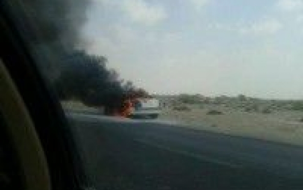 خودرو گشت پلیس راه در آتش سوخت