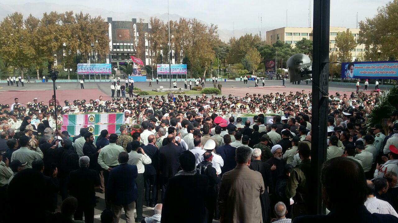 فرمانده ناجا:نمی گذاریم فتنه گران بر کشور مسلط شوند فرمانده ناجا:نمی گذاریم فتنه گران بر کشور مسلط شوند