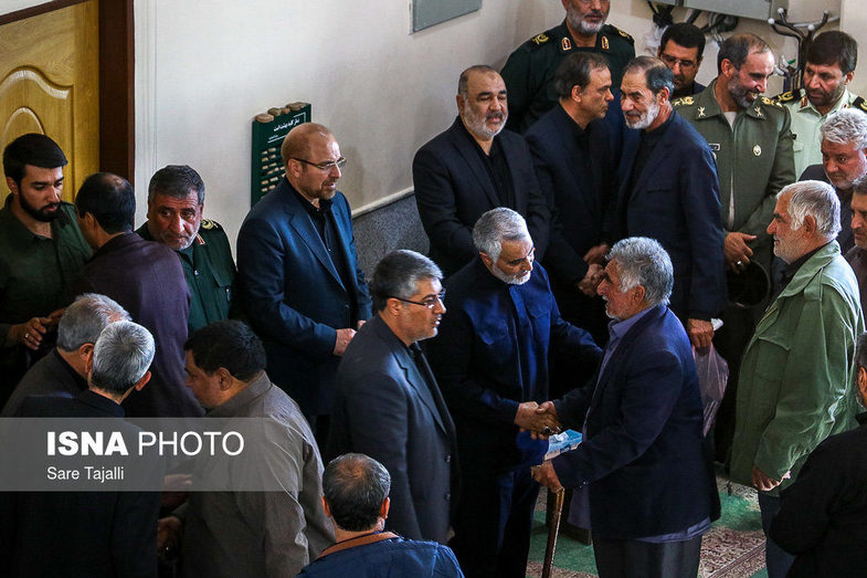محمدباقر قالیباف در تشییع پدر حاج قاسم + عکس