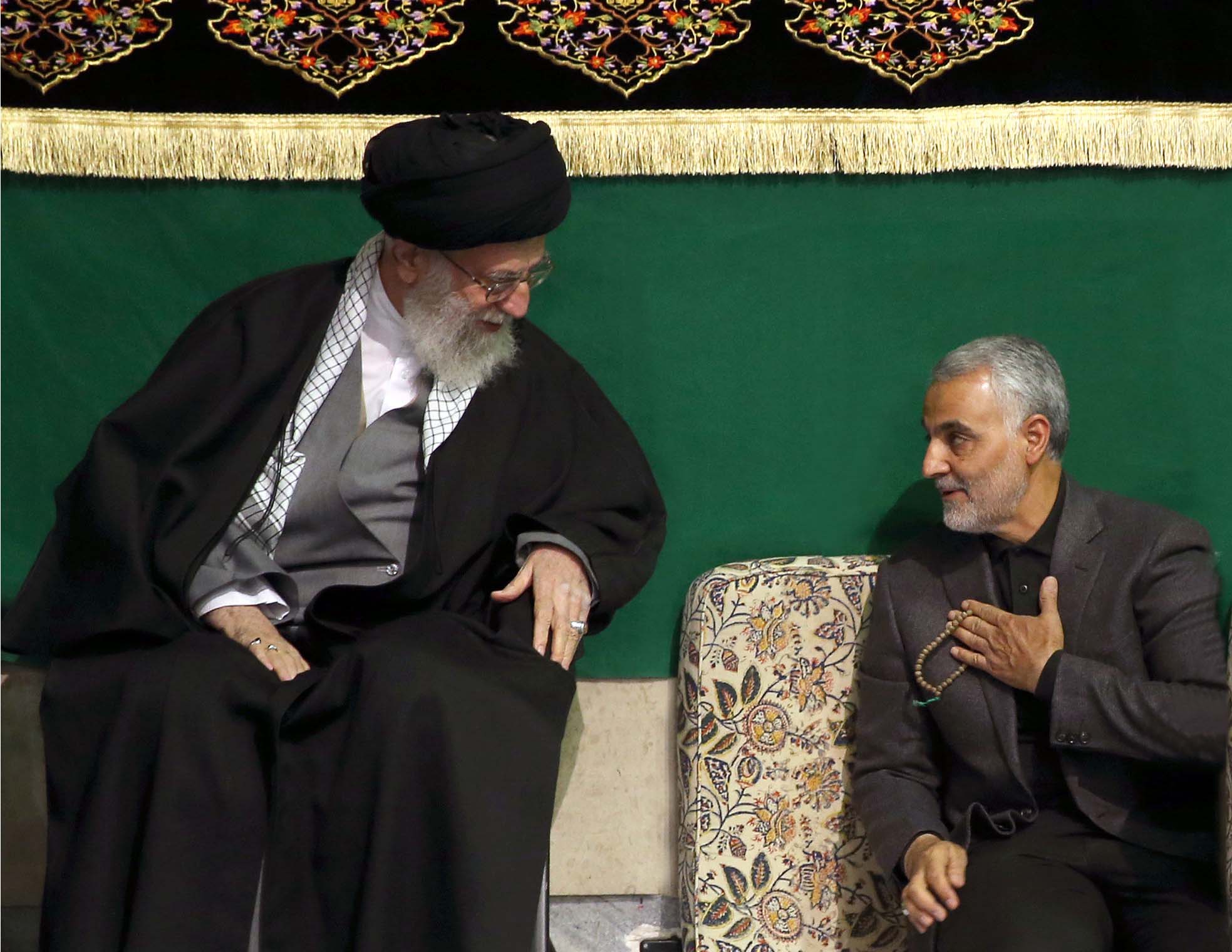 حاج قاسم سلیمانی از ابراز همدردی رهبر انقلاب قدردانی کرد حاج قاسم سلیمانی از ابراز همدردی رهبر انقلاب قدردانی کرد