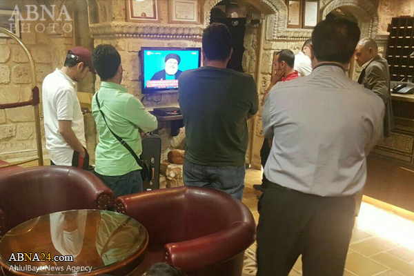عکس خبری / لبنان، گوش به سخنان سید حسن نصرالله عکس خبری / لبنان، گوش به سخنان سید حسن نصرالله