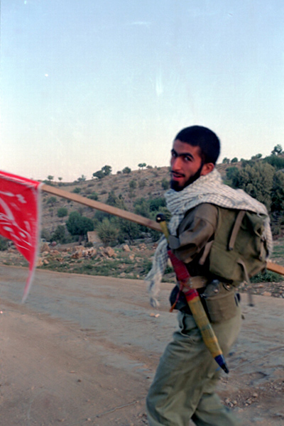 روایتی از رزمنده یک دستی که با شمشیر میجنگید + عکس روایتی از رزمنده یک دستی که با شمشیر میجنگید + عکس