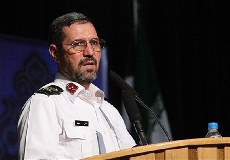پلاک هایی با حرف