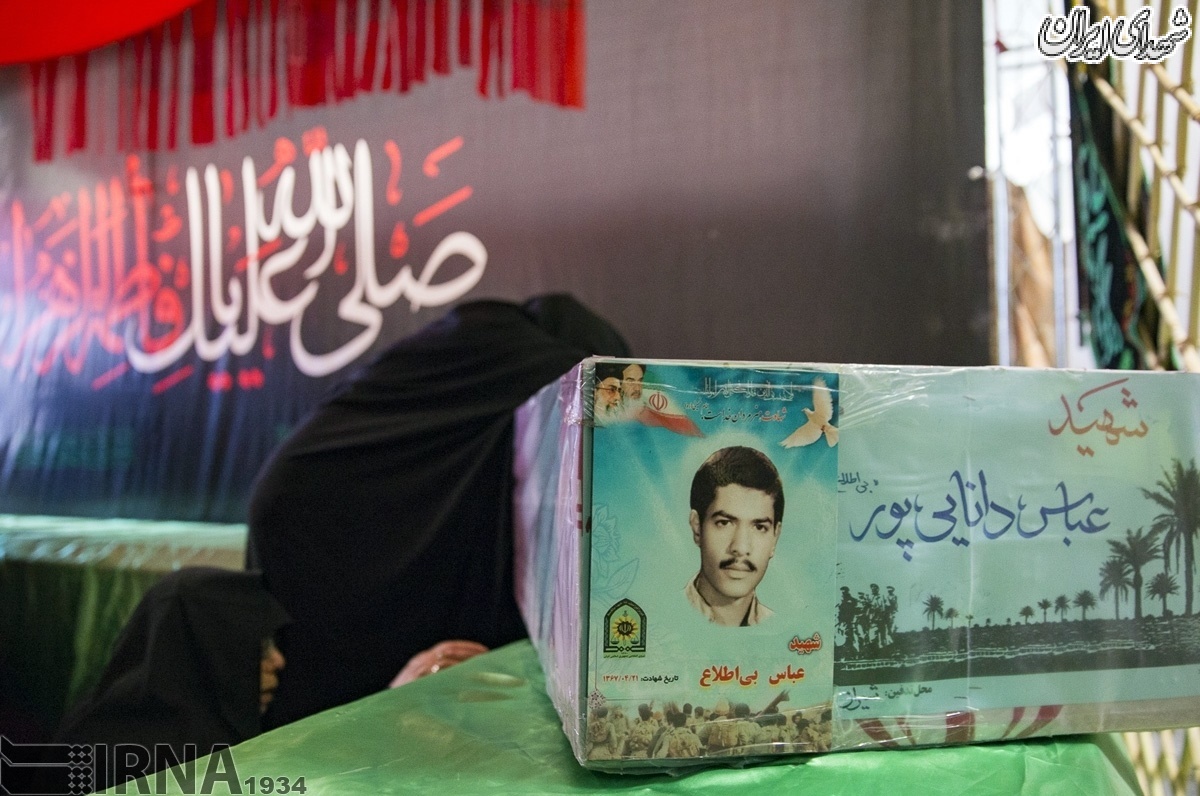 تشییع پیکر ۵ شهید تازه تفحص شده در شیراز ‎/عکس