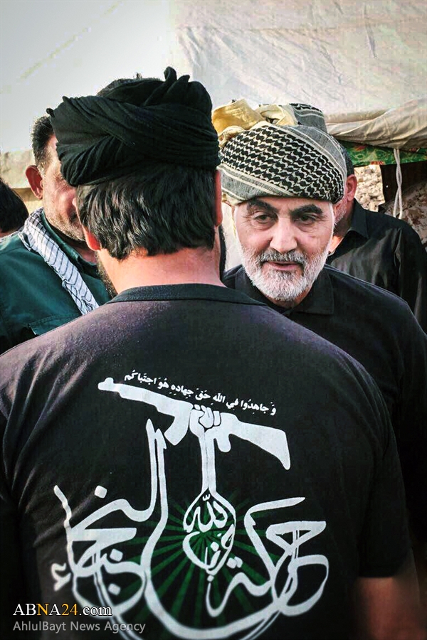بازدید سرزده حاج قاسم از مرکز فرماندهی نجباء + عکس بازدید سرزده حاج قاسم از مرکز فرماندهی نجباء + عکس