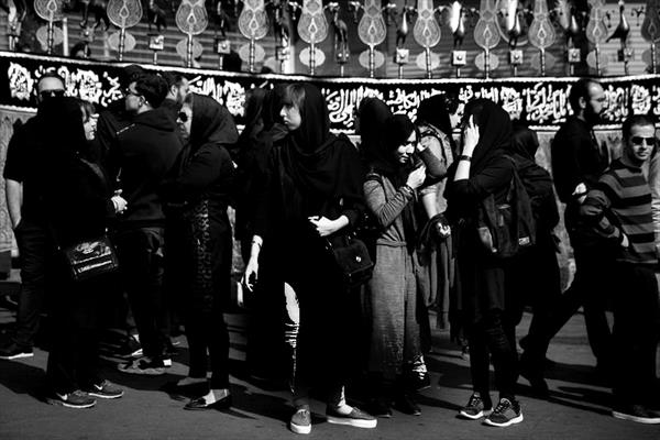 وقتی بدحجابی به مجالس عزاداری سید الشهدا (ع) هم رسوخ میکند وقتی بدحجابی به مجالس عزاداری سید الشهدا (ع) هم رسوخ میکند