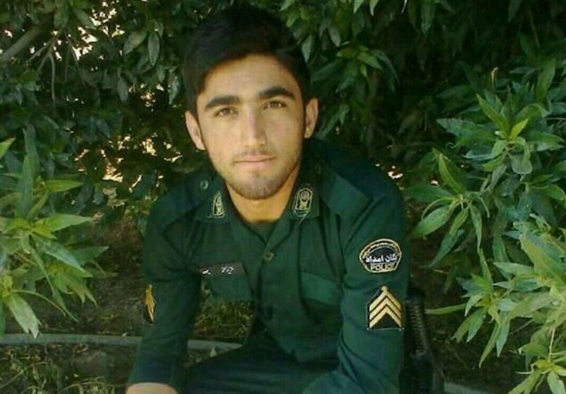 پلیسی که در درگیری با داعش به شهادت رسید+عکس پلیسی که در درگیری با داعش به شهادت رسید+عکس
