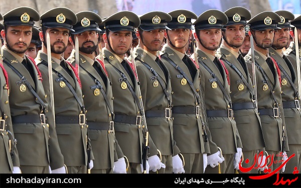 عکس/ حضور فرمانده کل قوا در مراسم دانشآموختگی دانشجویان افسری عکس/ حضور فرمانده کل قوا در مراسم دانشآموختگی دانشجویان افسری