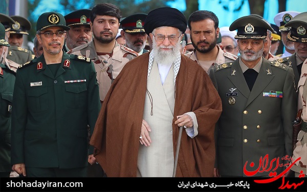 عکس/ حضور فرمانده کل قوا در مراسم دانشآموختگی دانشجویان افسری عکس/ حضور فرمانده کل قوا در مراسم دانشآموختگی دانشجویان افسری