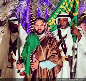 حرمت شکنی عربستان/ بلاگر معروف اسرائیلی در حرم نبوی + تصاویر