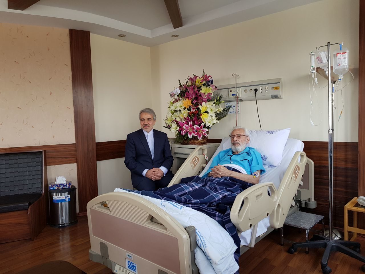 عیادت محمد باقر نوبخت از 