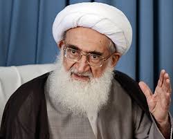 آیت الله نوری همدانی: بانک‌ها حرف گوش نمی‌دهند