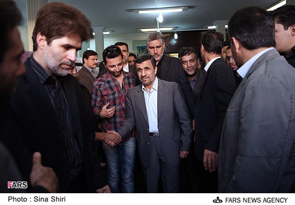 محافظ سابق احمدی نژاد محافظ جهانگیری شد + عکس