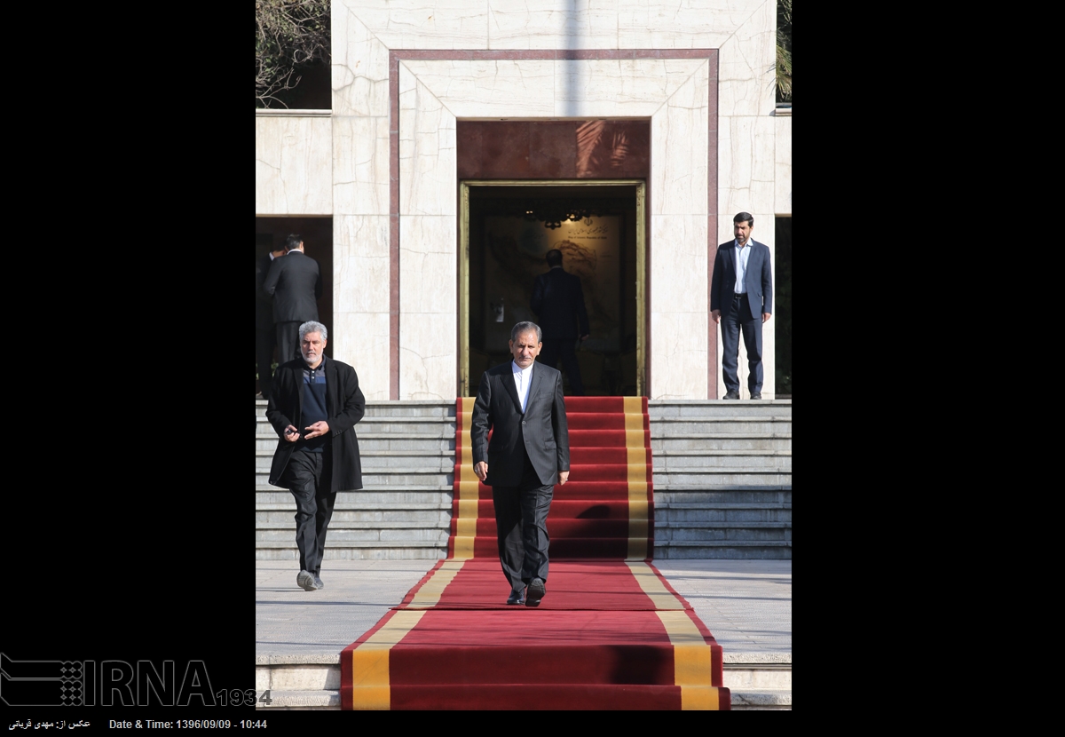 محافظ سابق احمدی نژاد محافظ جهانگیری شد + عکس