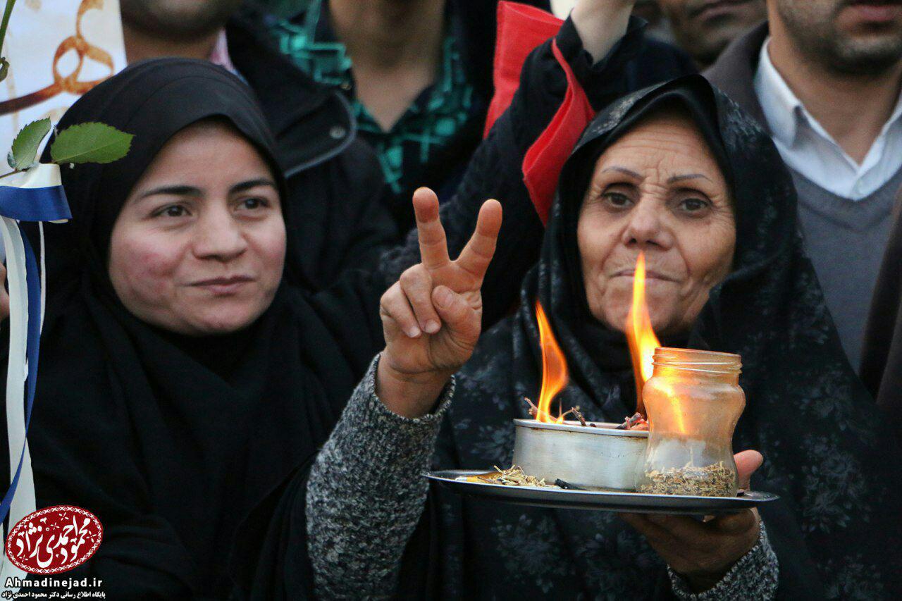 حواشی سفر محمود احمدی نژاد به مشهد + عکس