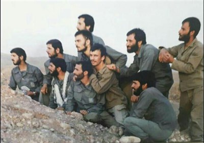 تصاویر دیده نشده از سردار همدانی و علمداران قراویز تصاویر دیده نشده از سردار همدانی و علمداران قراویز