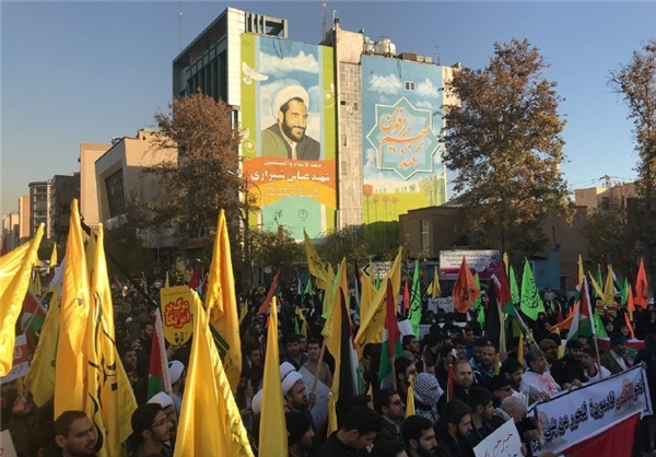 فریاد انزجار دانشگاهیان:تا فتنه باقی است مبارزه ادامه دارد فریاد انزجار دانشگاهیان:تا فتنه باقی است مبارزه ادامه دارد
