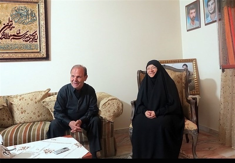 پدر شهید مغنیه به فرزندان شهیدش پیوست + عکس پدر شهید مغنیه به فرزندان شهیدش پیوست + عکس