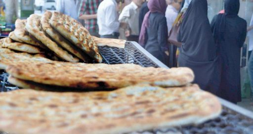 محمدی:نان مردم را بیش از آنچه گفته اند گران کرده اند