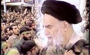دست یکایک شما پیشگامان رهایی را می بوسم/لحظه ای نباید از کید دشمنان غافل بمانیم