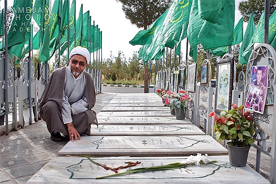 ناگفته هایی از زندگی 312 مبارز عاشق / بوی عود، بوی دلتنگی، بوی گل محمدی ناگفته هایی از زندگی 312 مبارز عاشق / بوی عود، بوی دلتنگی، بوی گل محمدی
