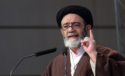 بعضی از برنامه‌های صداوسیمای بی‌بندوباری را ترویج می‌کنند / آیا لازم است به بهانه نوروز اعتقاداتمان را زیر پا بگذاریم؟