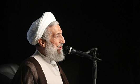 مشکلات کشور ناشی از بیایمانی برخی مسئولان است