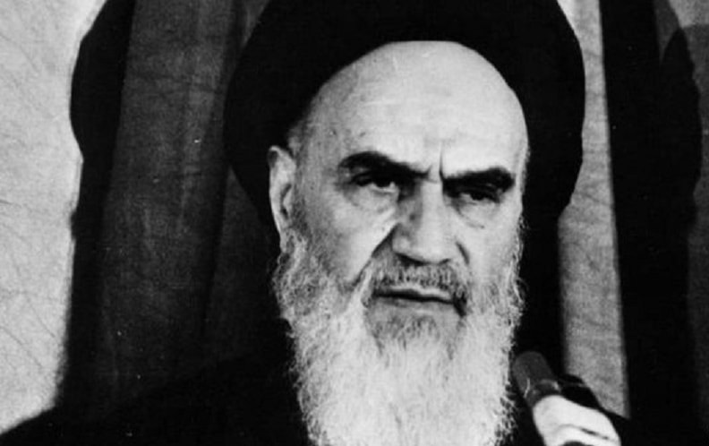 امام به فرستادگان حسنعلی منصور چه پاسخی داد؟