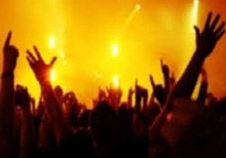 دستگیری 11 پسر و دختر در یک پارتی شبانه در آبادان