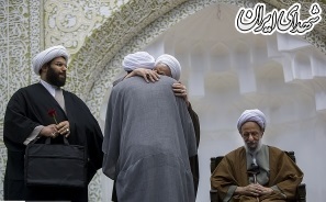 عکس/ مراسم عمامه گذاری با حضور علامه مصباح یزدی عکس/ مراسم عمامه گذاری با حضور علامه مصباح یزدی