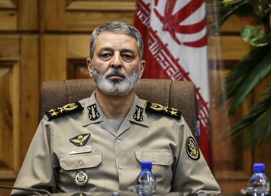 فرمانده کل ارتش: روسیاهان و پادوهای نظام سلطه را رسوا میکنیم فرمانده کل ارتش: روسیاهان و پادوهای نظام سلطه را رسوا میکنیم