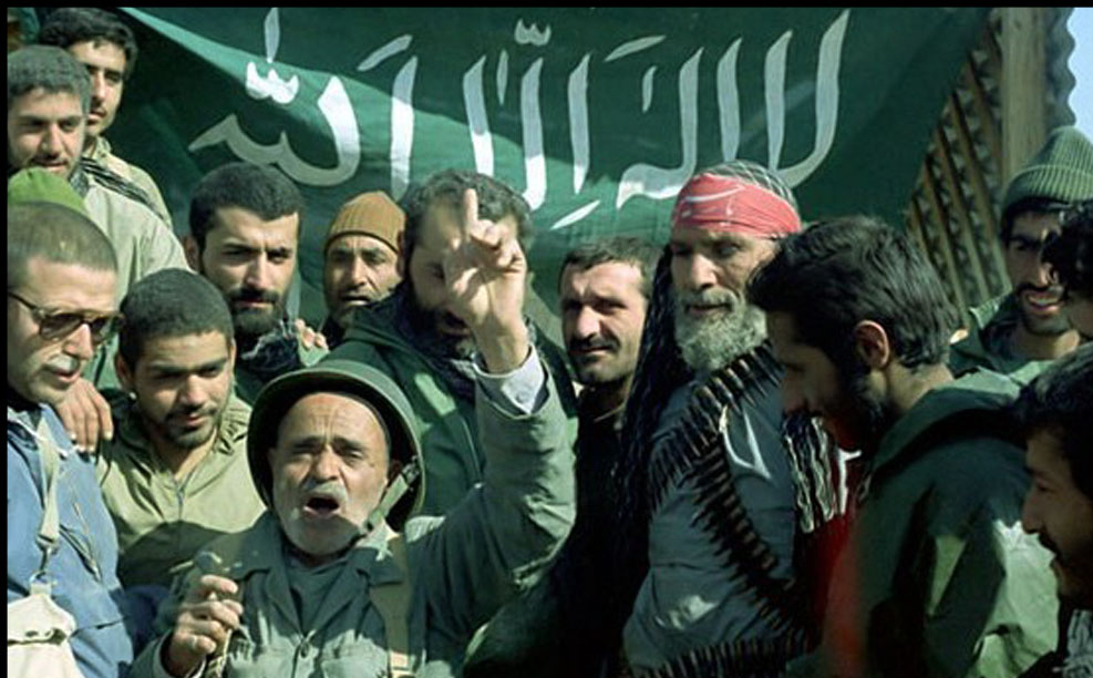 عکس دو نفره با حاج همت، برگه تردد شهید امینیفر عکس دو نفره با حاج همت، برگه تردد شهید امینیفر