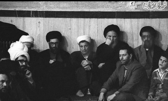 عکس قدیمی هاشمی در کنار رهبرانقلاب