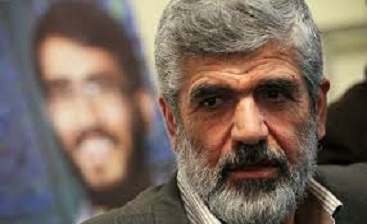 فریاد های دلسوزانه پدر شهید «احمدی روشن» در گلزار شهدا + فیلم فریاد های دلسوزانه پدر شهید «احمدی روشن» در گلزار شهدا + فیلم
