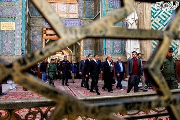 عکس/ وزیر خارجه فرانسه در حرم حضرت علی(ع) عکس/ وزیر خارجه فرانسه در حرم حضرت علی(ع)
