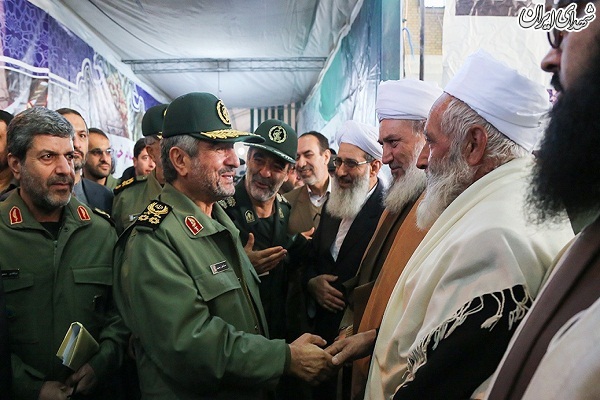عکس/آیین رونمایی از ۵۴۰۰ طرح محرومیت زدایی نیروی زمینی سپاه