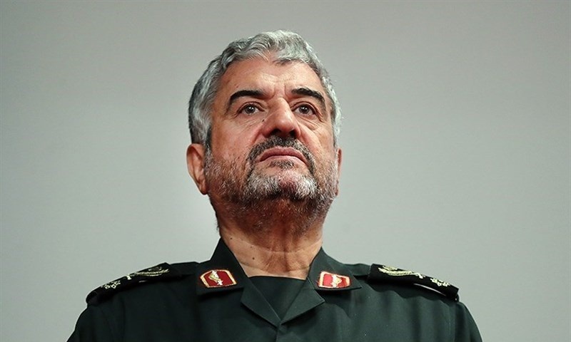 تقدیر فرمانده سپاه از یگانهای شرکتکننده در رزمایش پیامبر اعظم ۱۲ تقدیر فرمانده سپاه از یگانهای شرکتکننده در رزمایش پیامبر اعظم ۱۲