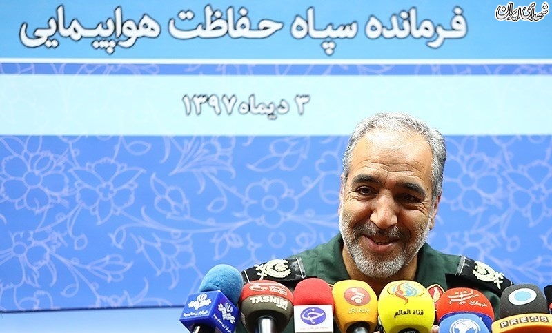 عکس/نشست خبری فرمانده سپاه حفاظت هواپیمایی عکس/نشست خبری فرمانده سپاه حفاظت هواپیمایی